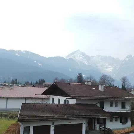 Yeti Lux - Family Garden Lodge Garmisch-Partenkirchen Exterior photo